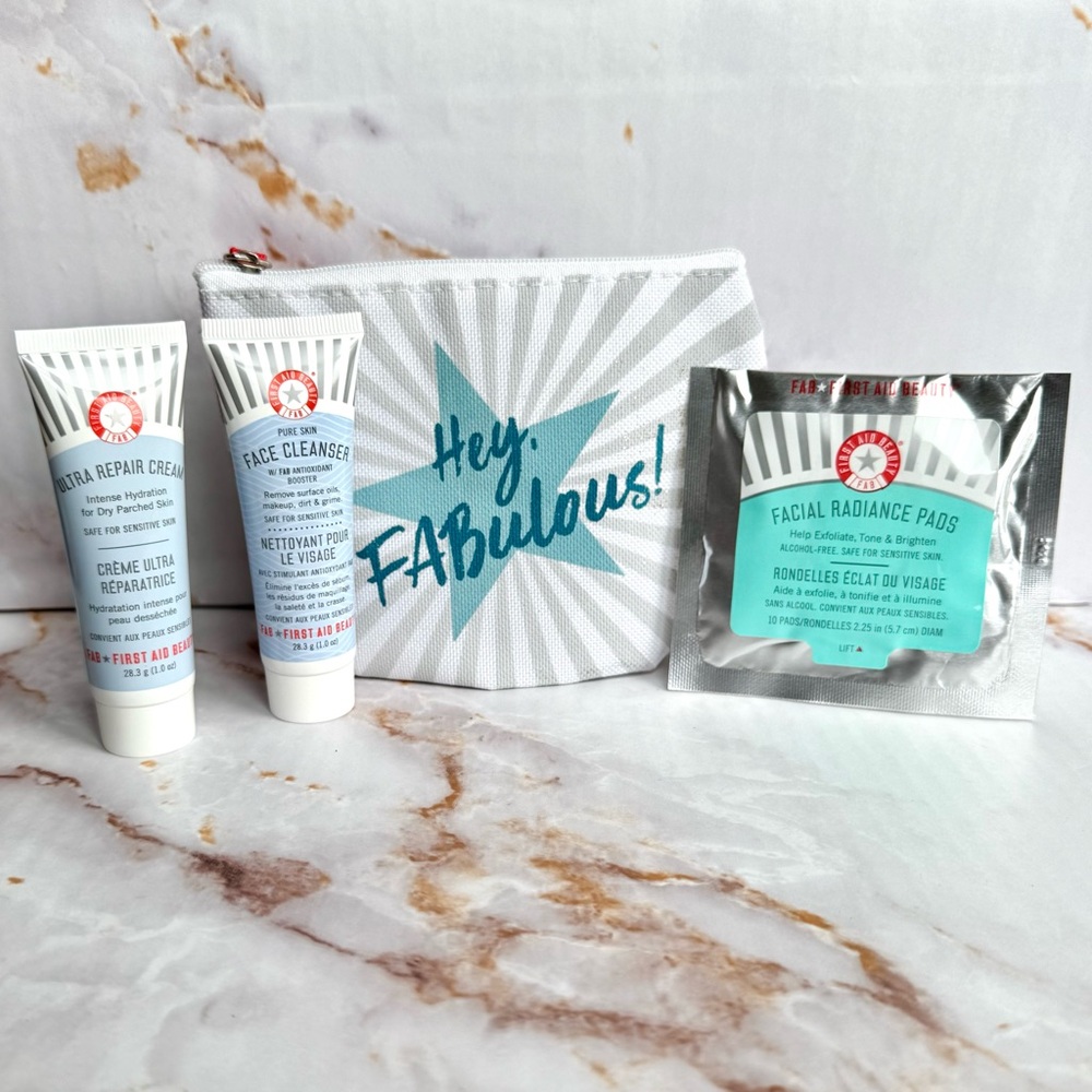 FAB First Aid Beauty Skincare Travel Set Ultra Repair Cream Facial Radiance Pads